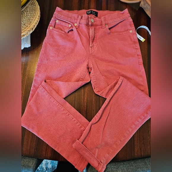 Gap Denim Womens 26R Girlfriend Midrise Jeans Cuffed Pink Peach EUC - Picture 1 of 8